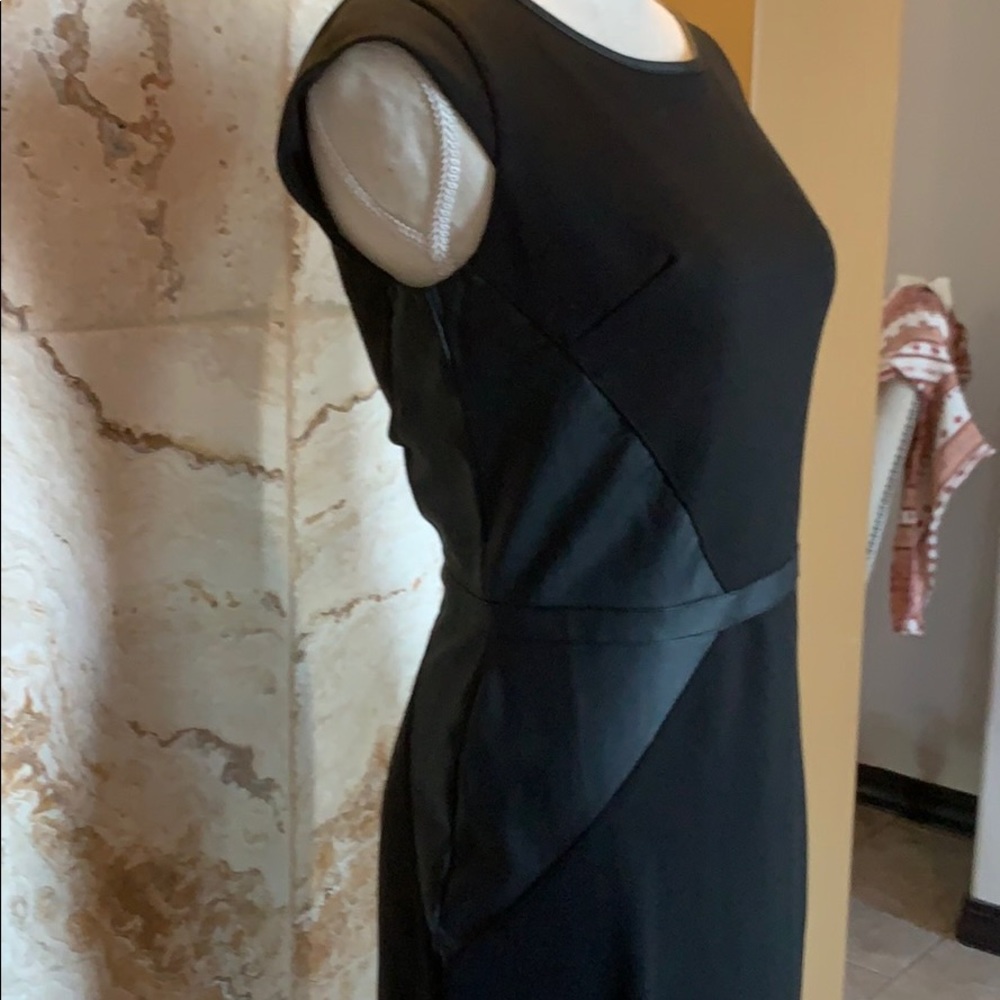 Dress - Picture 3 of 7